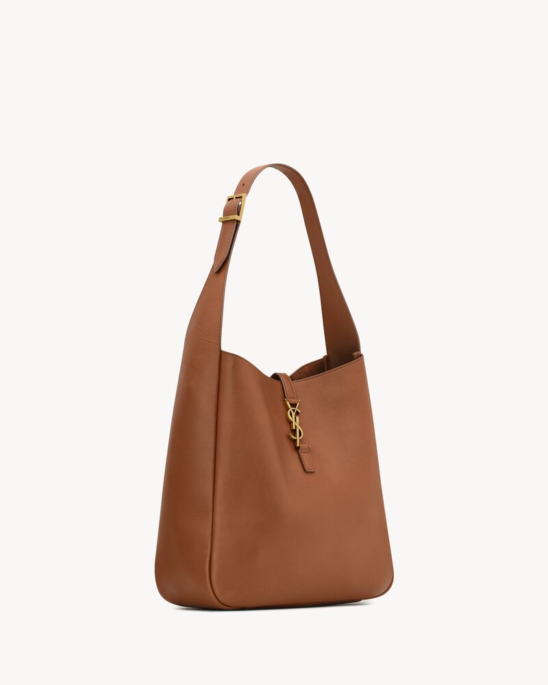 LE 5 À 7大号粒面皮革柔软手袋