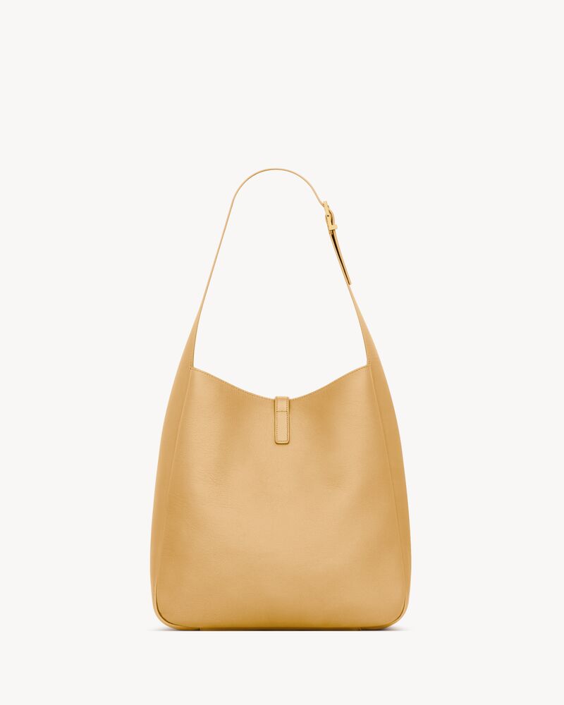 LE 5 À 7大号柔软粒面皮革手袋