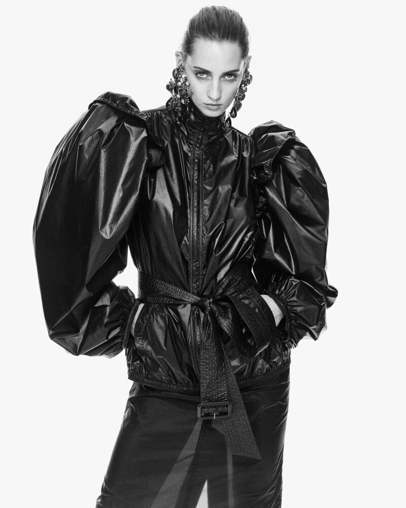 聚酰胺灯笼袖风衣