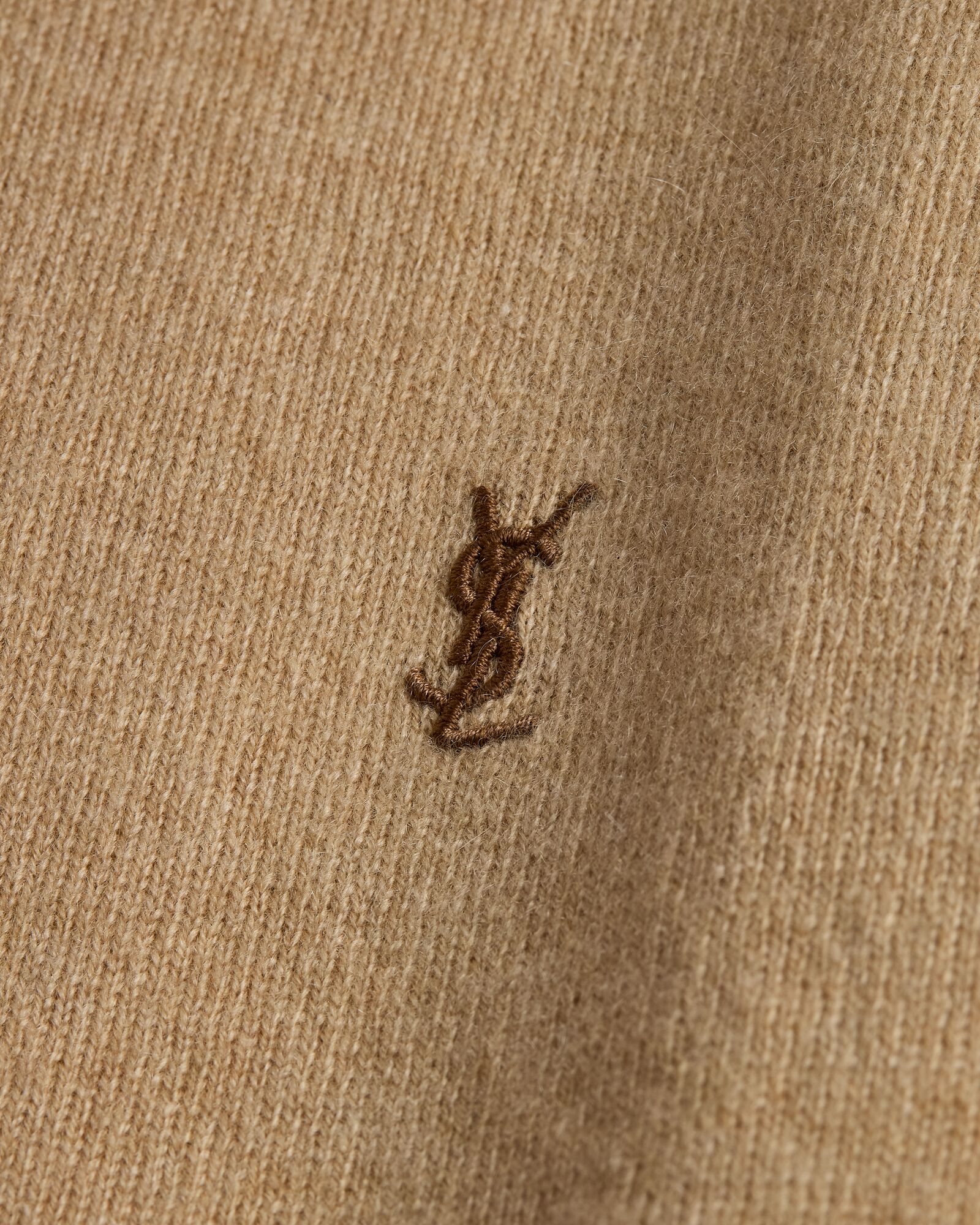 山羊绒毛衫