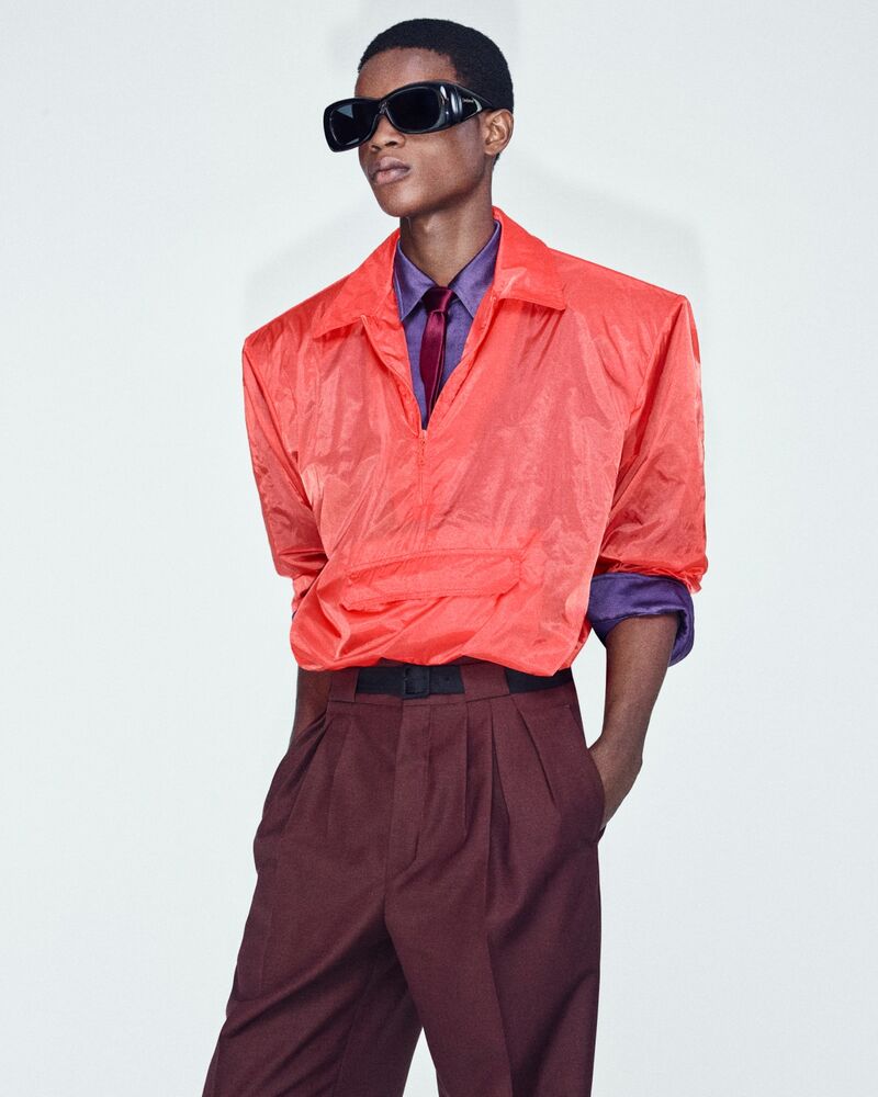 聚酰胺纤维宽肩风衣