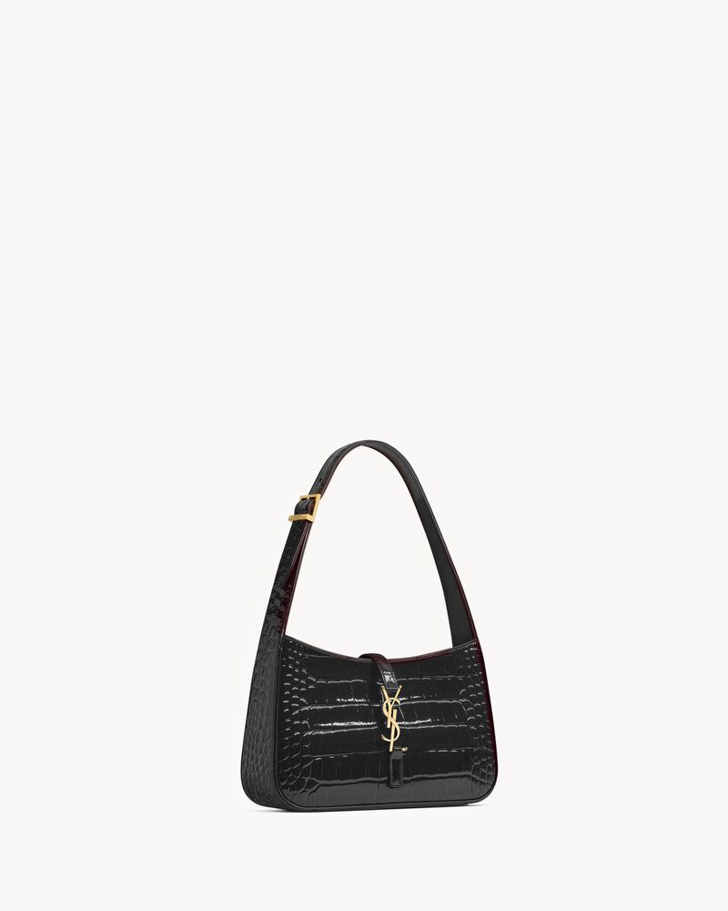 LE 5 À 7鳄鱼纹压纹漆皮手袋