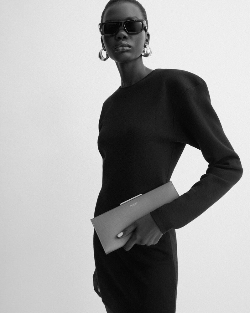 MIDNIGHT小号缎面手拿包