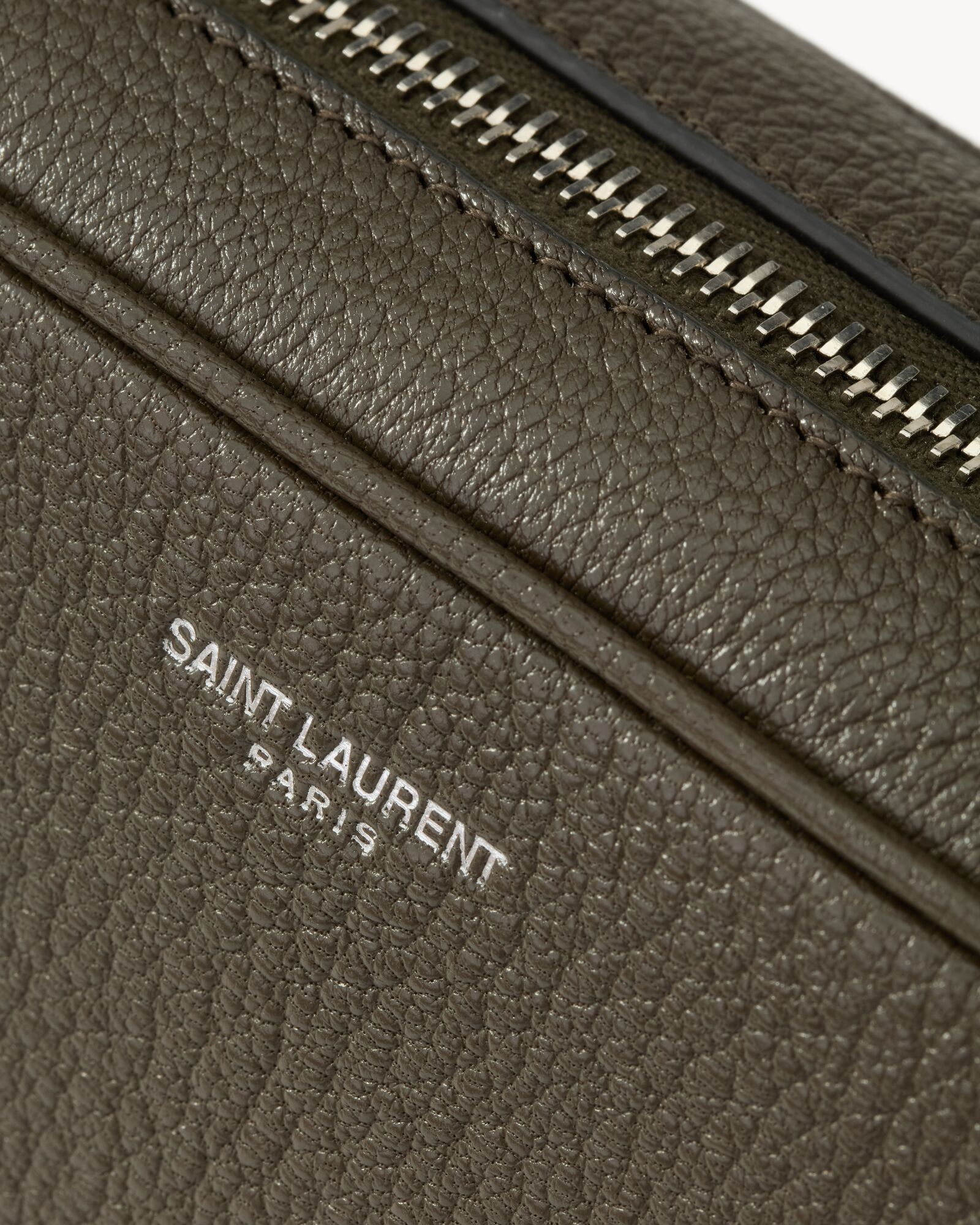 SAINT LAURENT小号粒面皮革相机包
