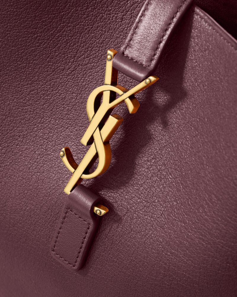 LE 5 À 7大号柔软粒面皮革手袋