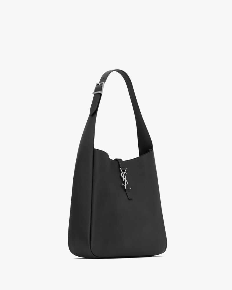 LE 5 À 7大号粒面皮革柔软手袋