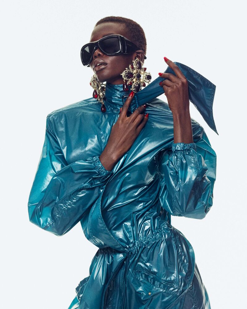 聚酰胺花结风衣