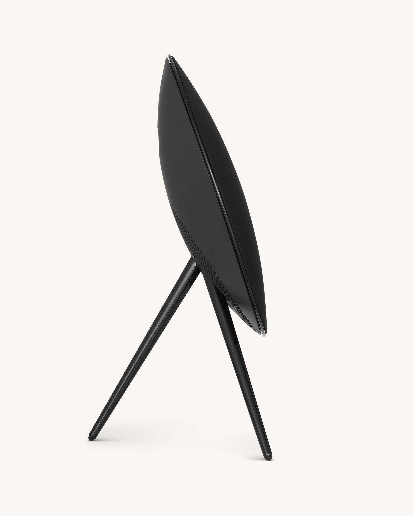 Bang & Olufsen Beosound A9 5th Gen 音箱