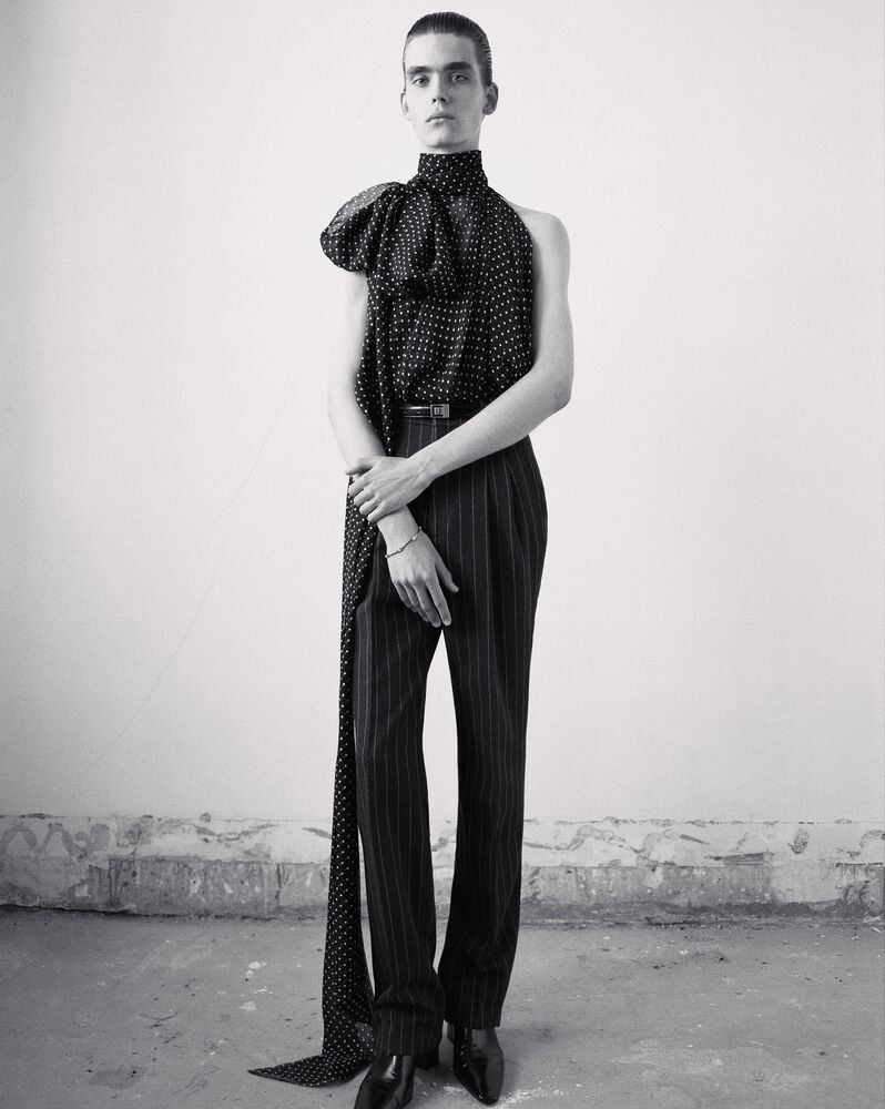 超大花结领波点桑蚕丝平纹细布上衣