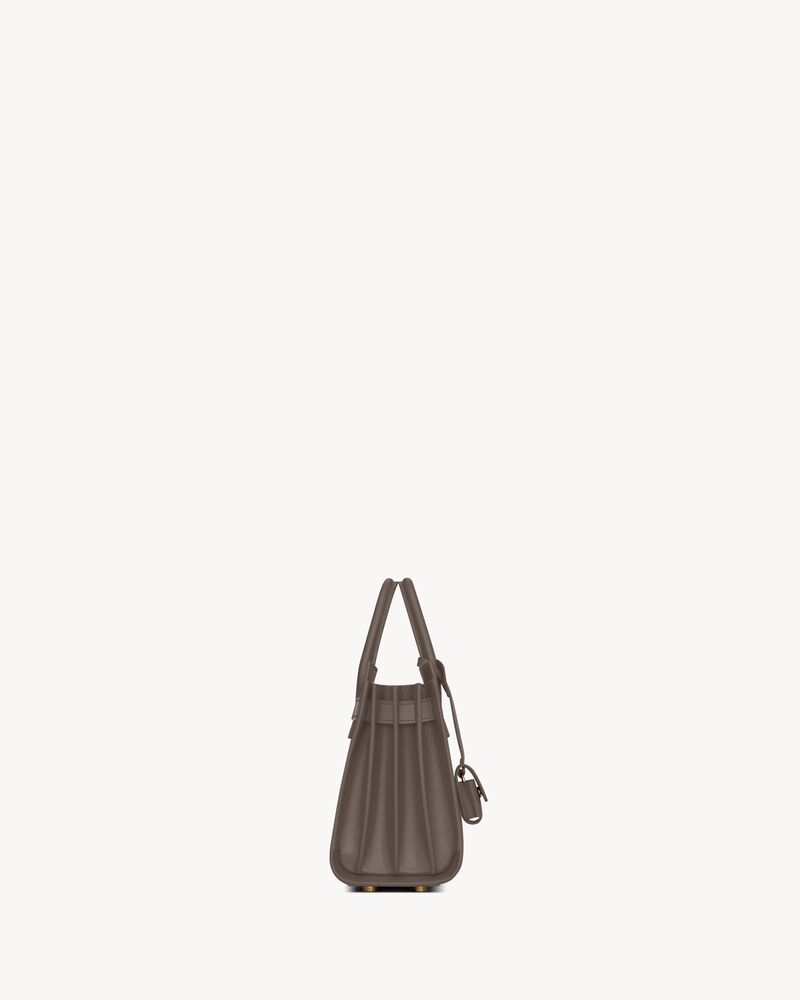 SAC DE JOUR NANO号光滑皮革手袋