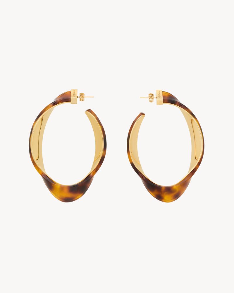 扭转龟甲纹环状树脂耳环