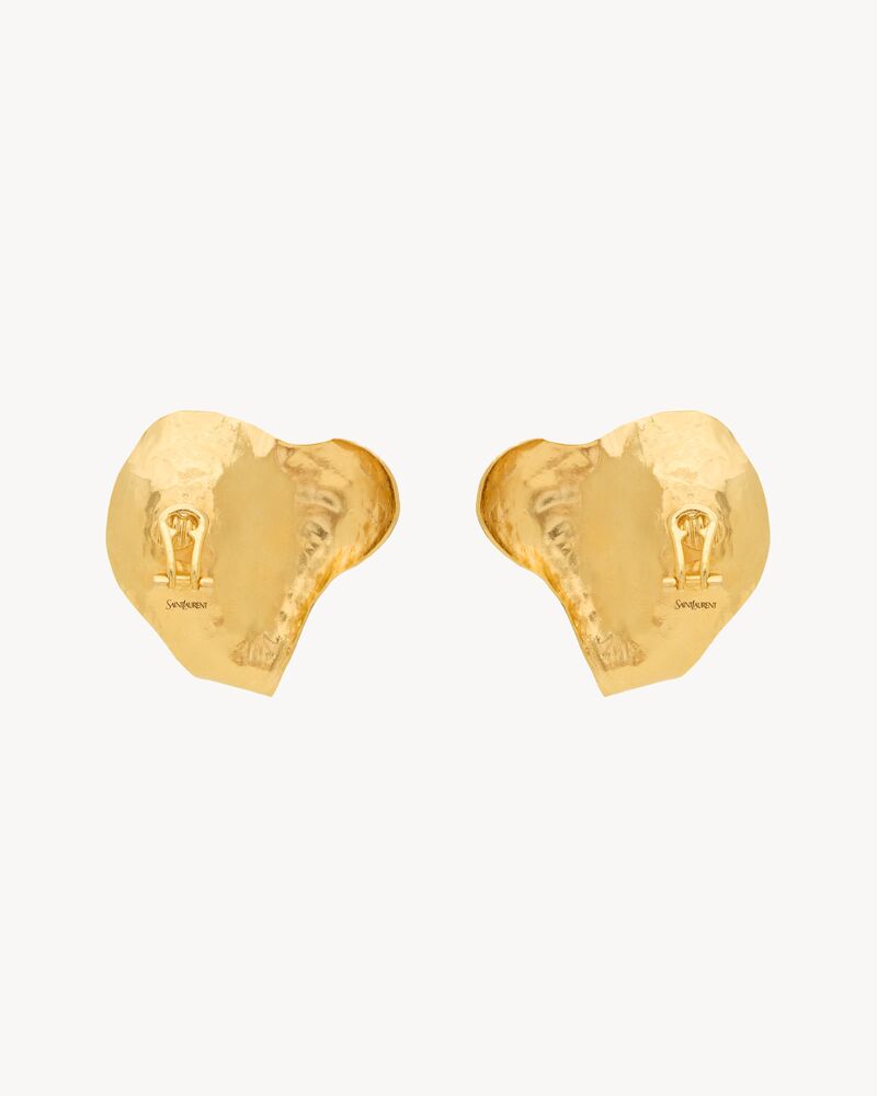 树脂和金属花瓣造型耳环