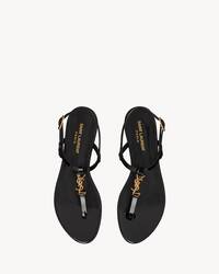 Cassandra字母标志漆皮平底凉鞋