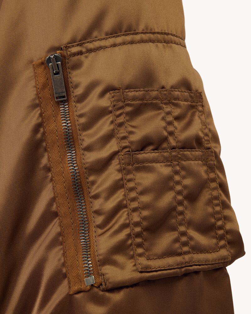 亮面尼龙飞行员夹克