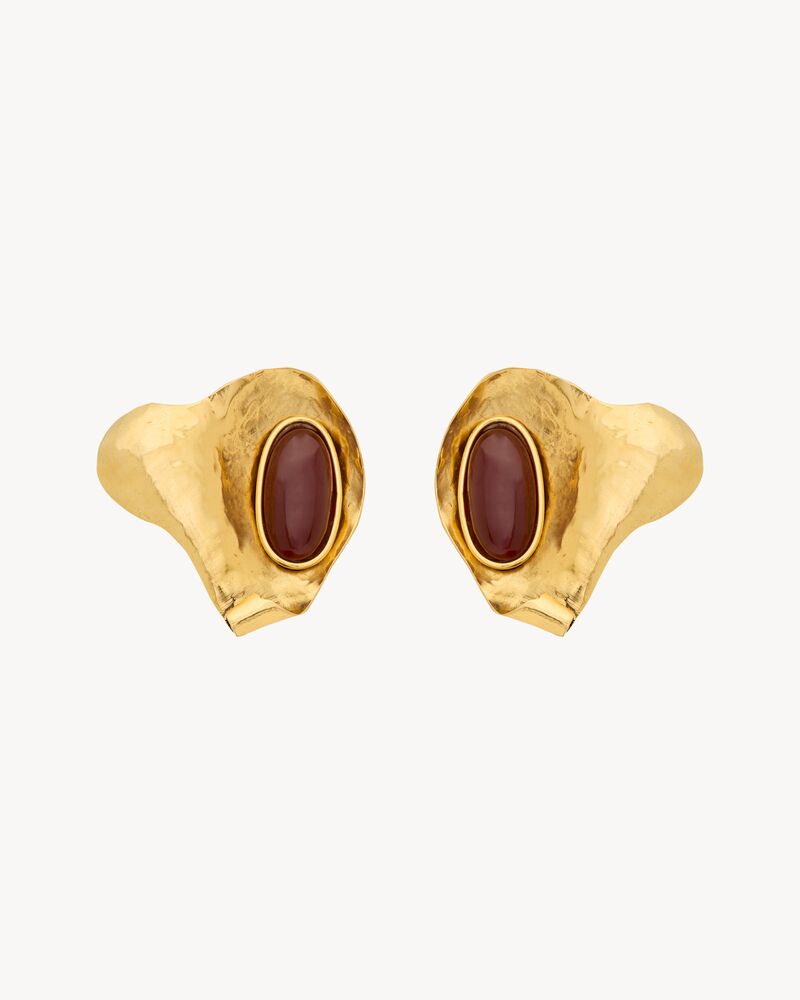 树脂和金属花瓣造型耳环