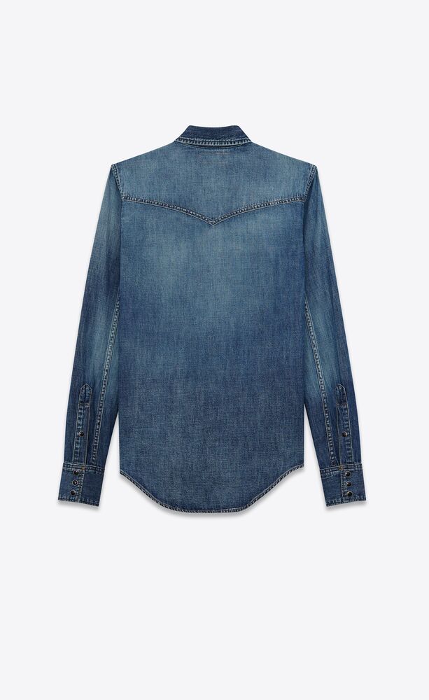 西式缝制口袋衬衫,采用复古蓝色牛仔