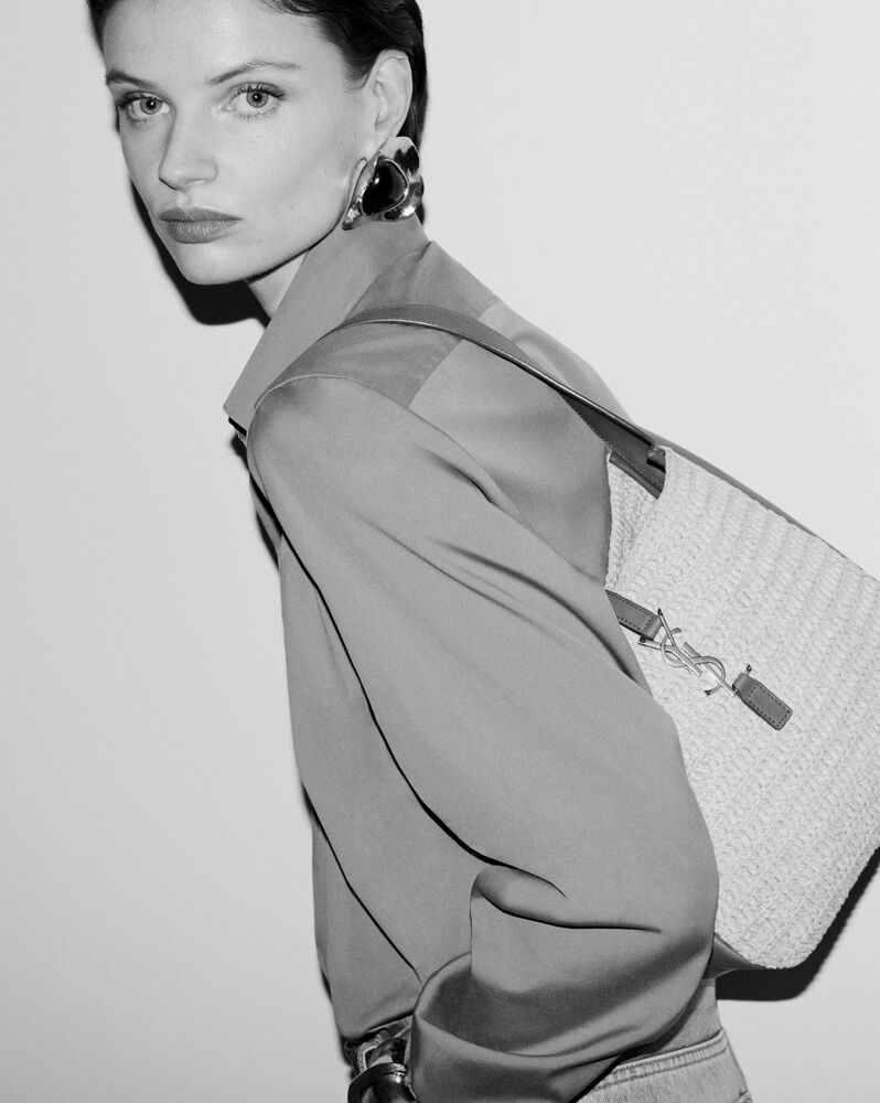 LE 5 À 7小号拉菲草和皮革柔软手袋