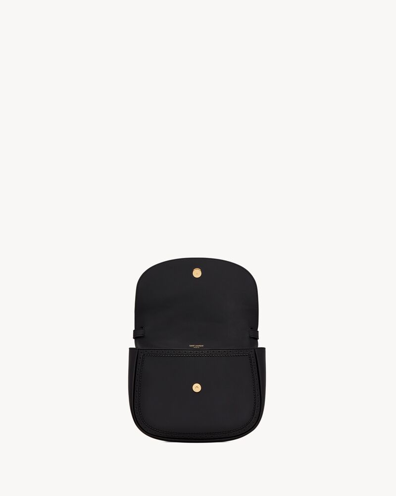 KAIA中号光滑多孔皮革肩背包