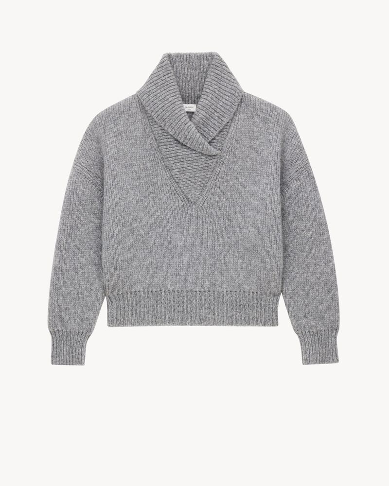 粗针织青果领毛衫