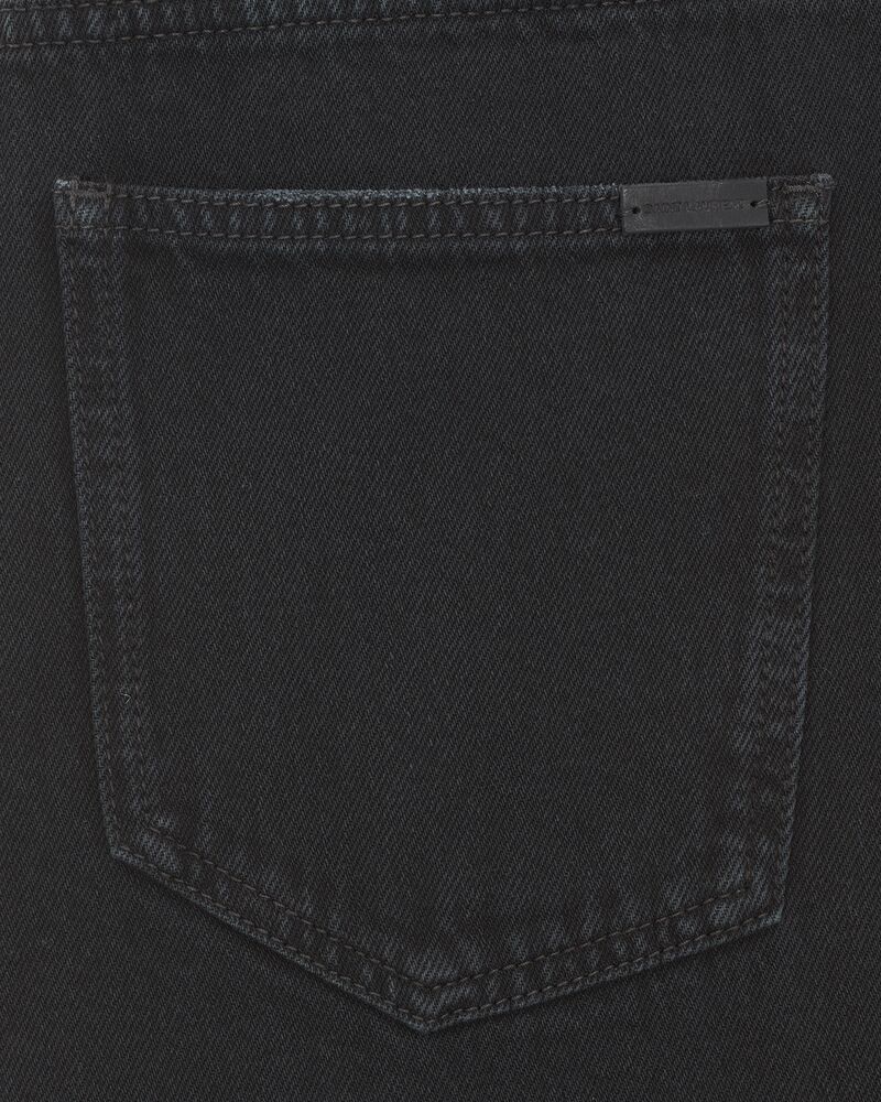 炭黑色宽松牛仔裤